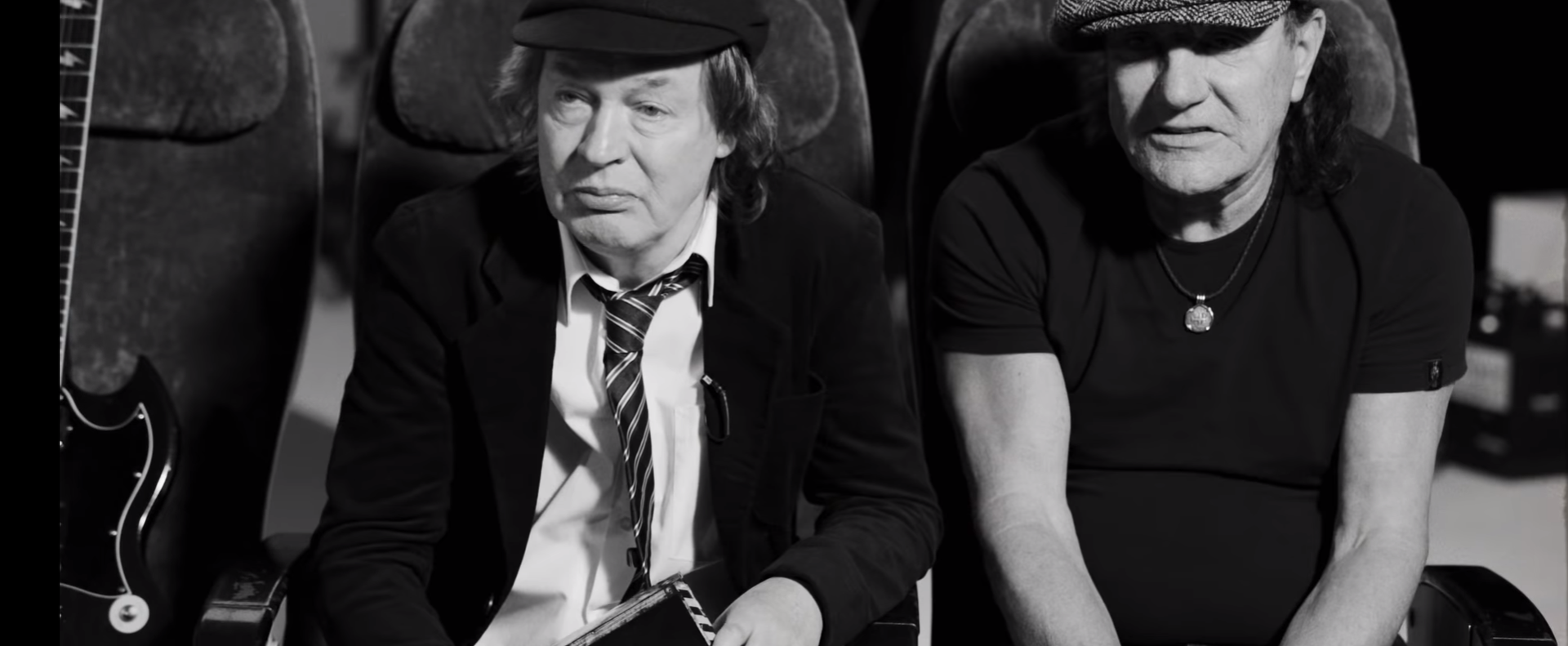 AC/DC посвятили новый альбом памяти своего покойного гитариста