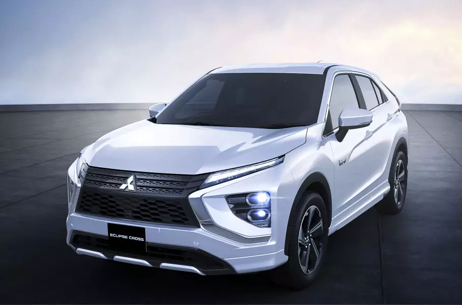 Mitsubishi Eclipse Cross стал гибридом
