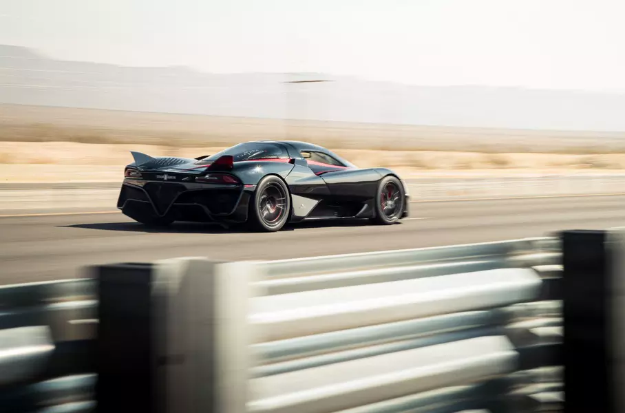 Рекорд скорости гиперкара SSC Tuatara - 508,73 км/ч - официально подтвержден Рекорд скорости гиперкара SSC Tuatara - 508,73 км/ч - официально подтвержден