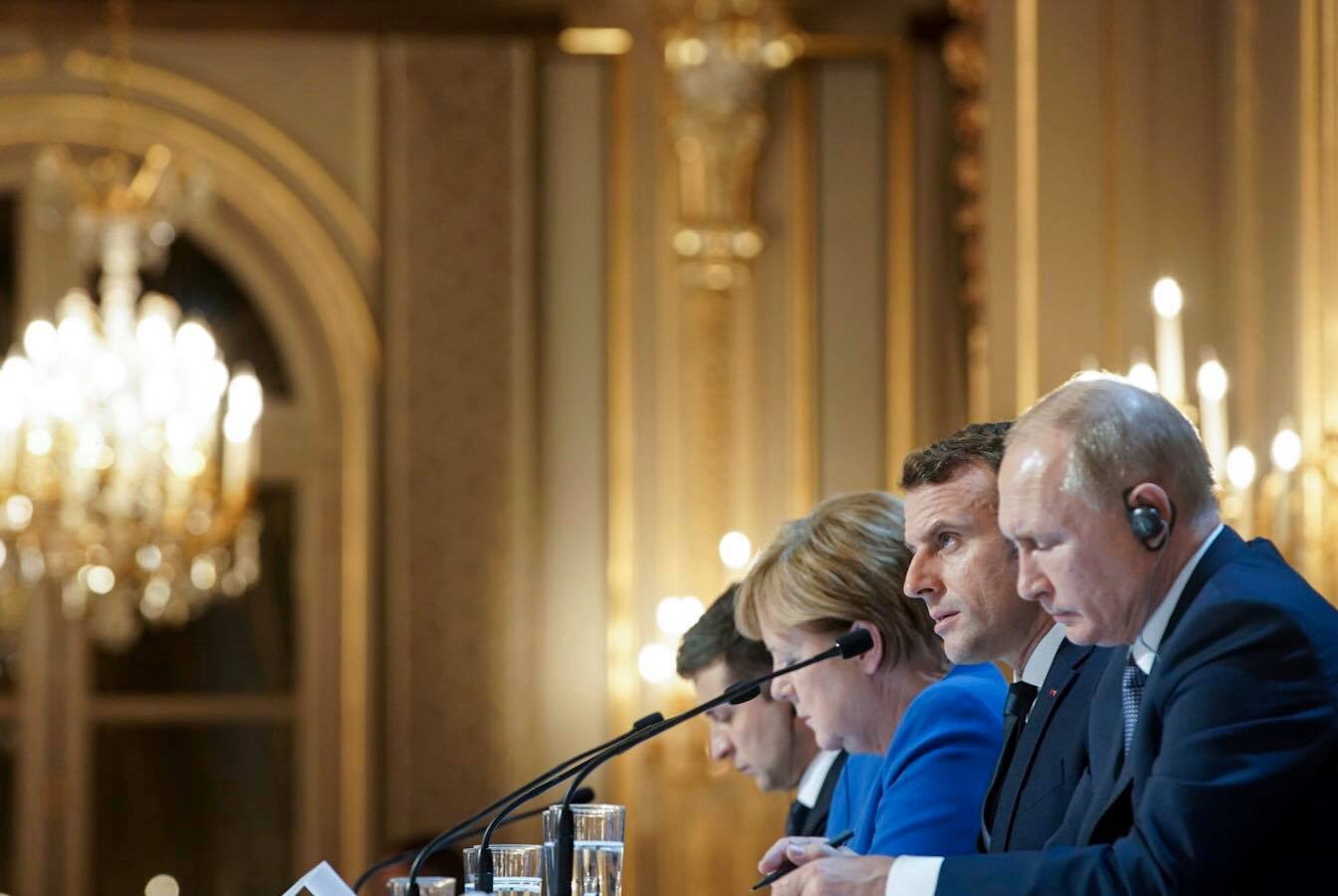 Франция усиливает борьбу с радикализацией из-за убийства Сэмюэля Пати Франция усиливает борьбу с радикализацией из-за убийства Сэмюэля Пати