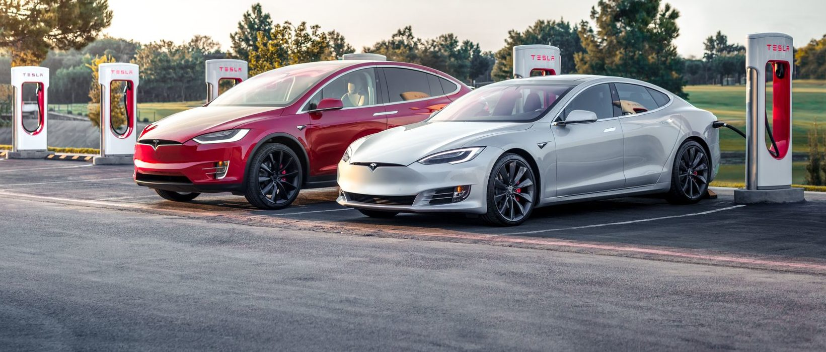Из-за проблем с подвеской Tesla отозвала почти 50 000 авто