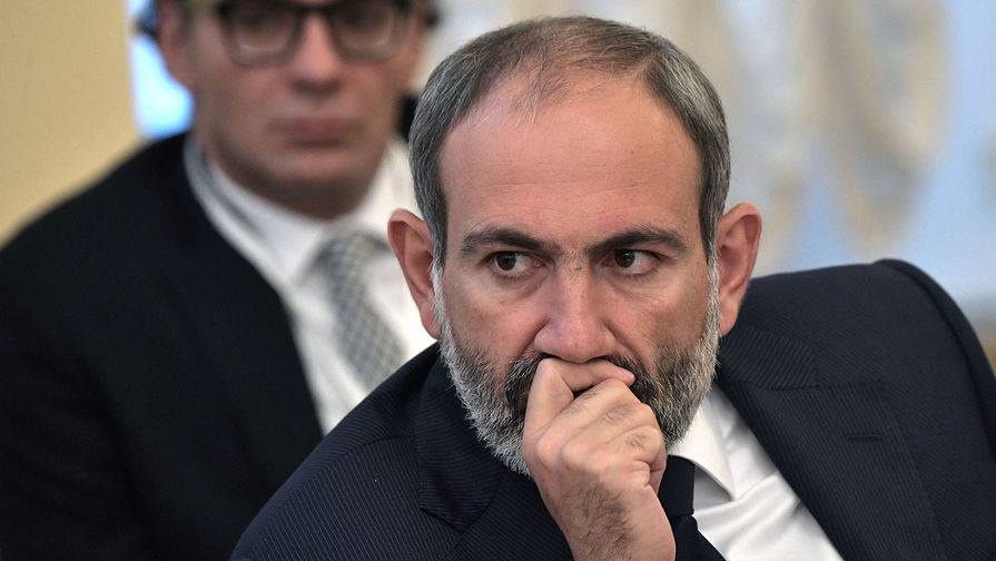 Пашинян призвал всех армян к оружию