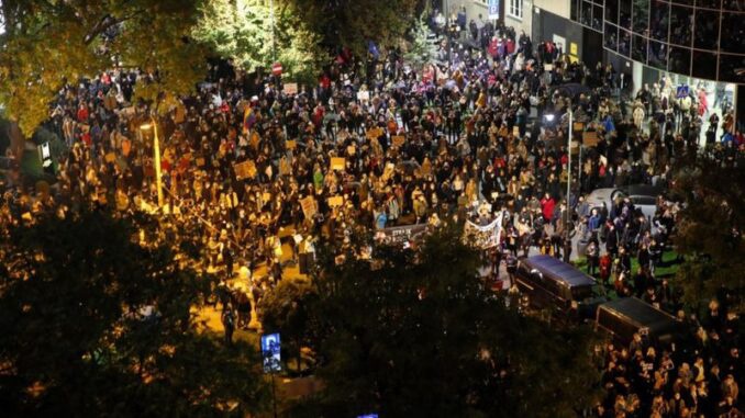 Польша: протестующие перекрывают дороги по всей стране