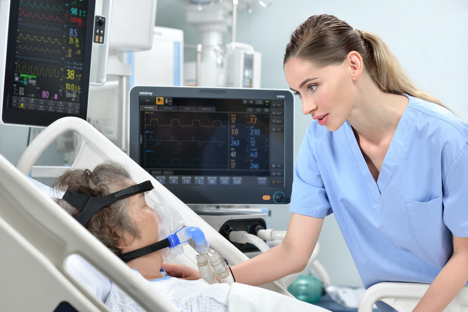 Hospitalizētiem Covid-19 pacientiem ir piecreiz lielāks nāves risks nekā gripas pacientiem