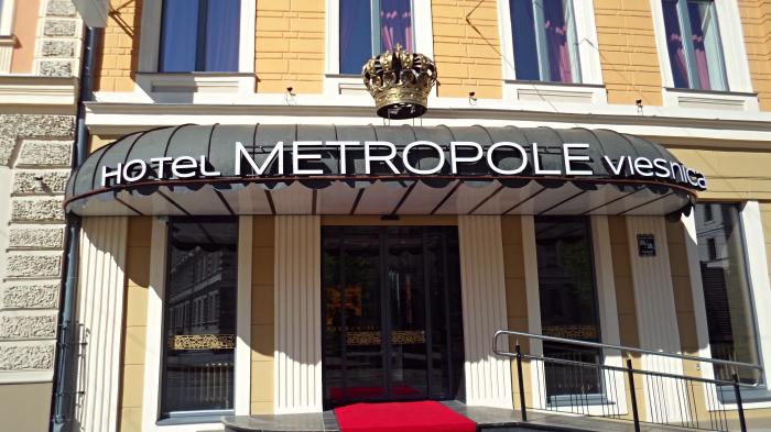 Nākamnedēļ uz nenoteiktu laiku slēgs viesnīcu "Metropole"