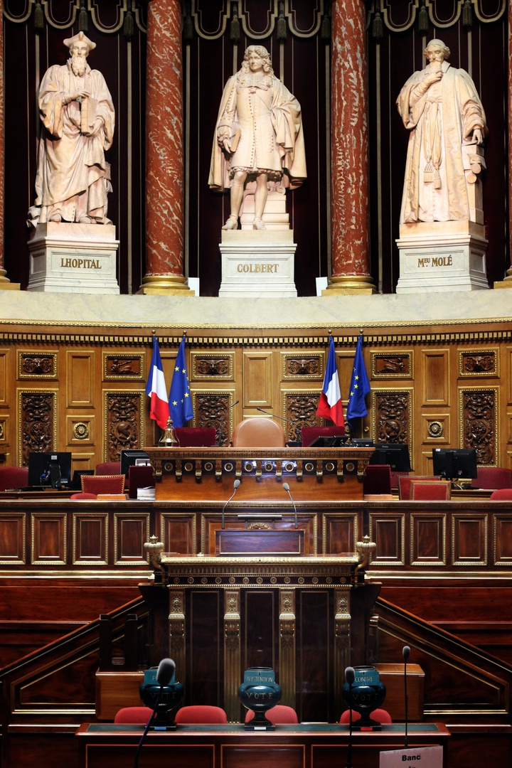 Francijā atsākta izmeklēšana pret Depardjē saistībā ar apsūdzībām izvarošanā