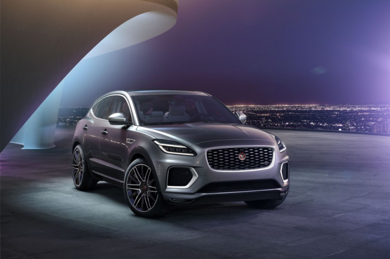 Jaguar E-Pace обновился и стал дороже на 1500 долларов Jaguar E-Pace обновился и стал дороже на 1500 долларов