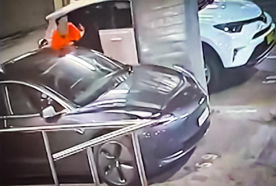 Угонщиков Tesla поймали благодаря приложению на смартфоне