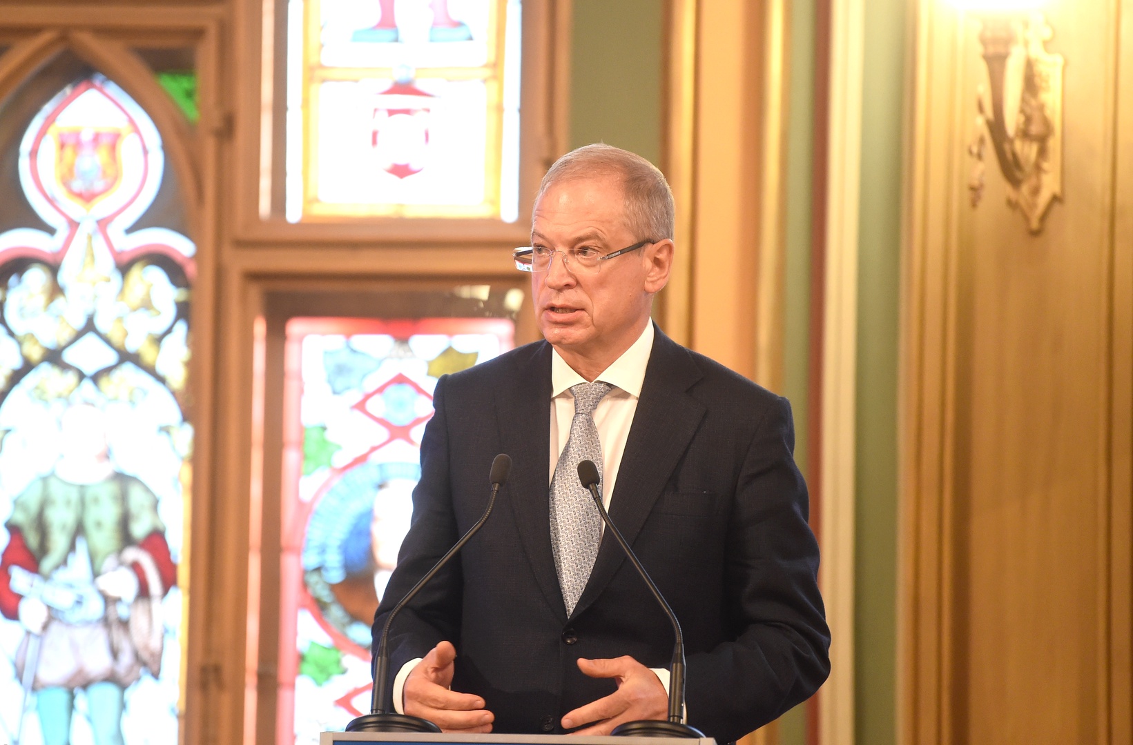 Председателем ЧСР повторно избран Америкс Председателем ЧСР повторно избран Америкс