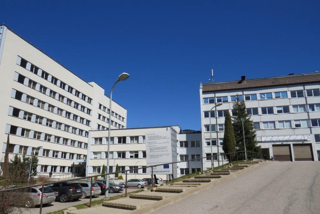 В Видземской больнице выявлен Covid-19, плановые операции на неделю отменены