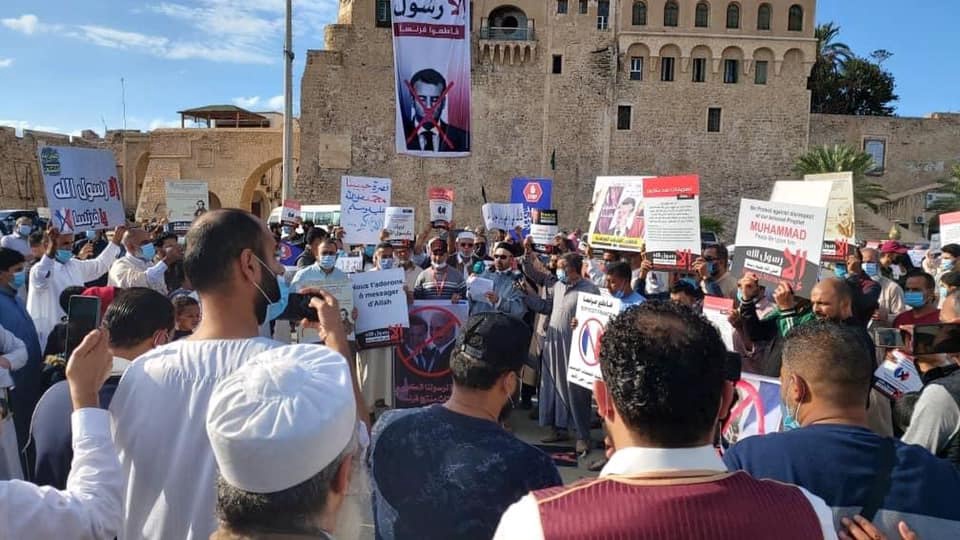 Антифранцузские протесты: Мусульмане проводят митинги