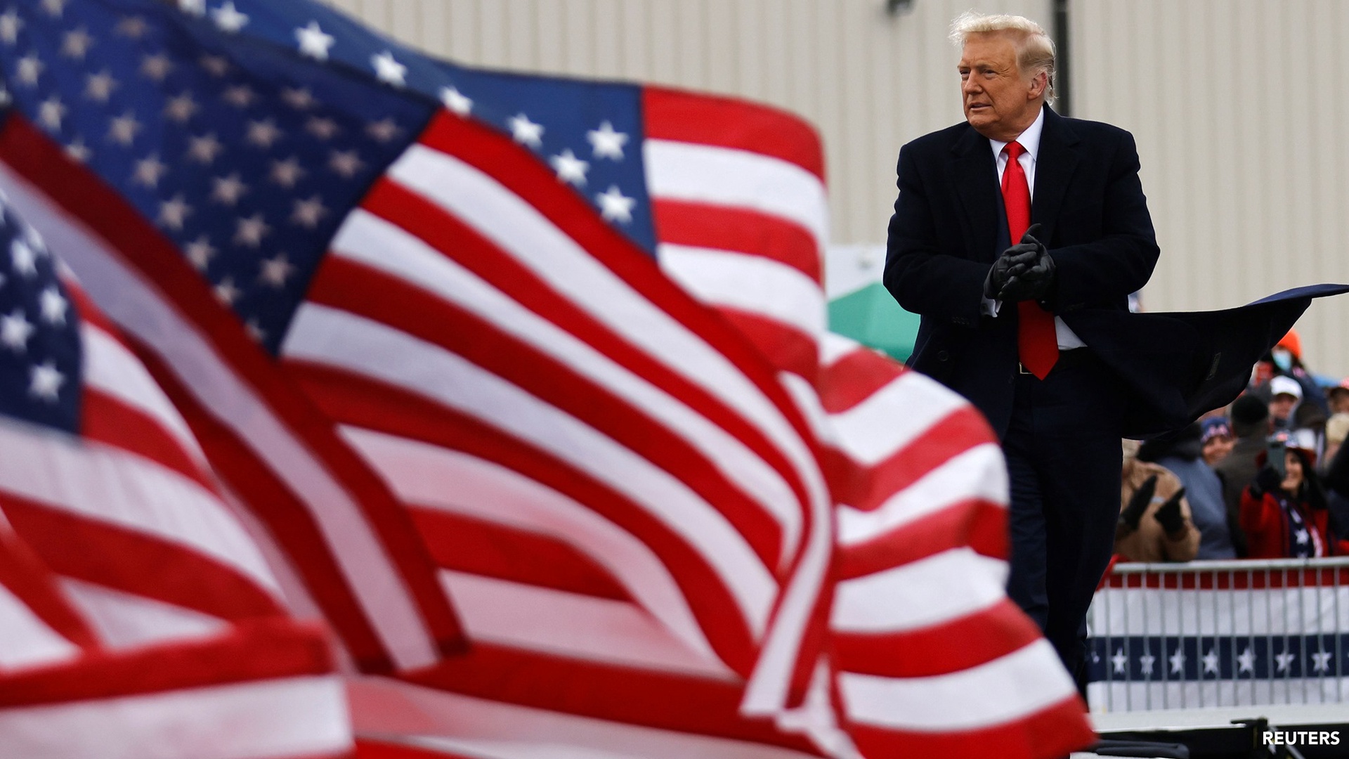 Опрос показал рост рейтинга Трампа за три дня до выборов