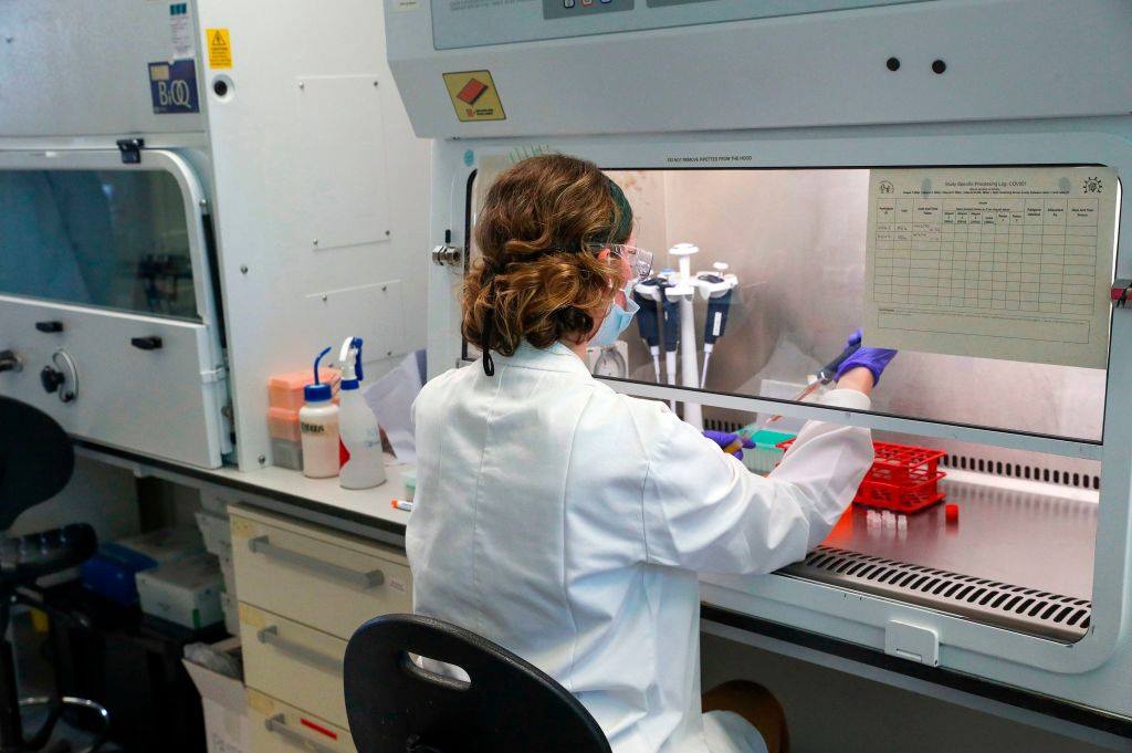 На одобрение ЕС были поданы две заявки вакцины Covid-19