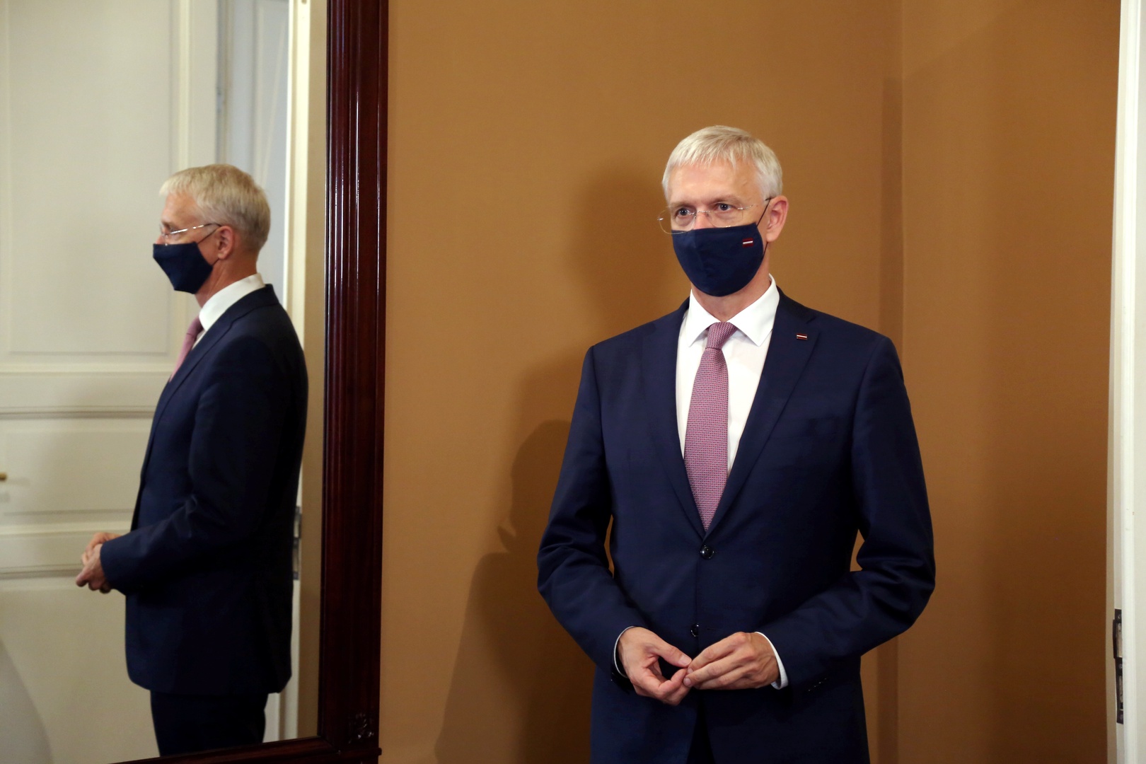Кариньш: пришло время объявлять чрезвычайное положение