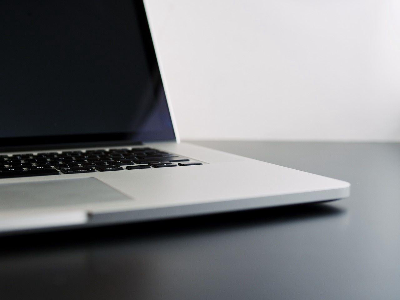 Apple представила MacBook на чипах M1 собственной разработки