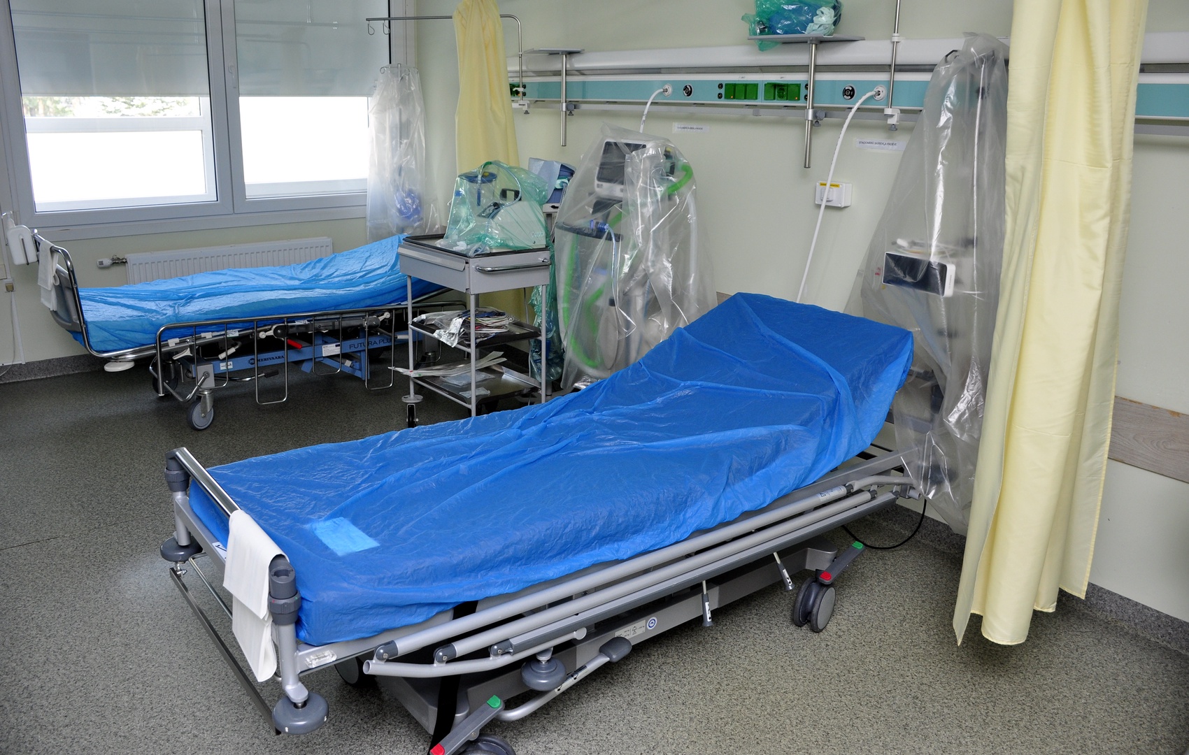 Robeža, pie kuras nav būtiski jāierobežo plānveida veselības aprūpes pasākumi, ir starp 450 un 500 Covid-19 pacientu gultām