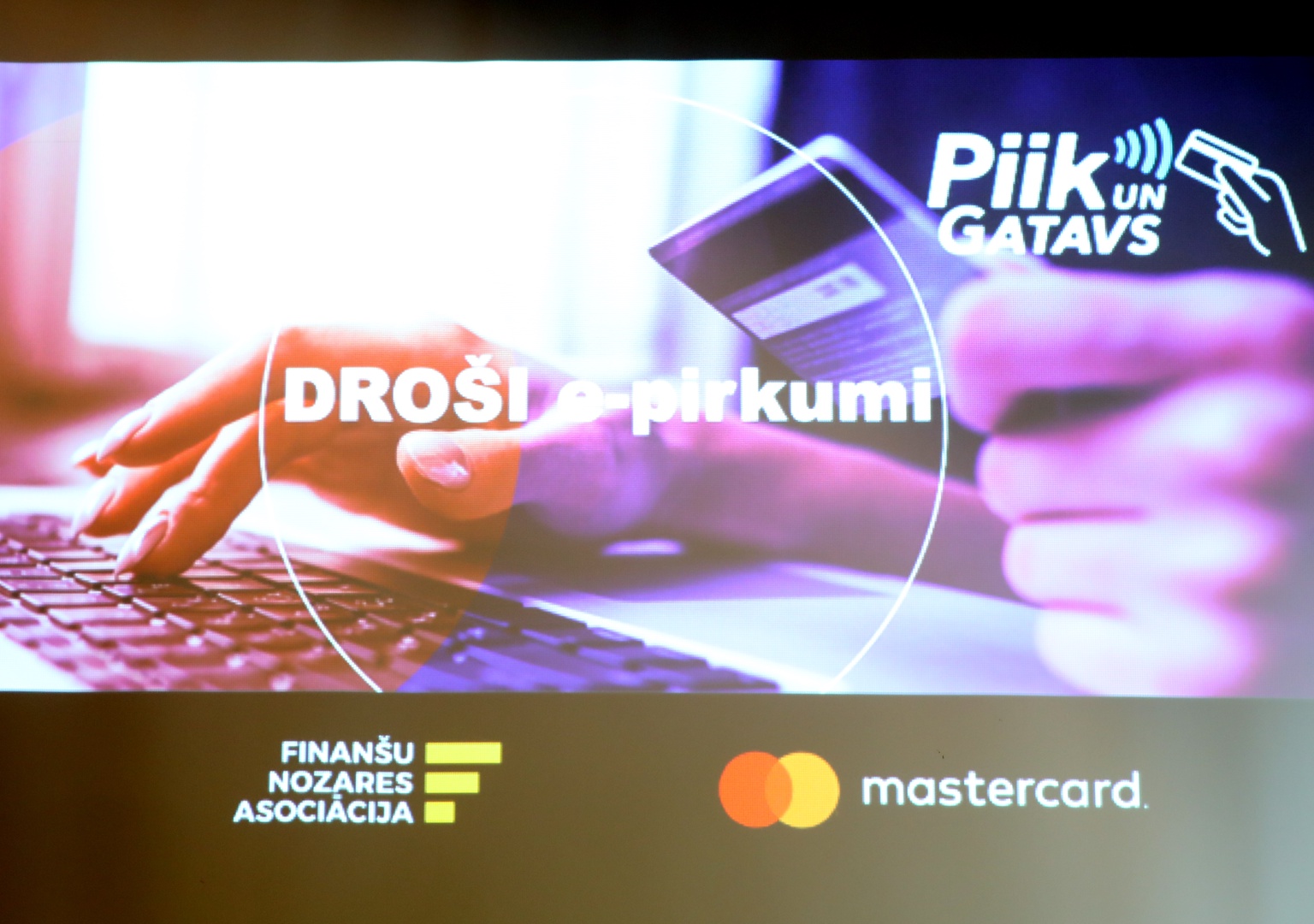 Bankas ir atbildīgas par maksājumiem ar nozagtām bezkontakta kartēm