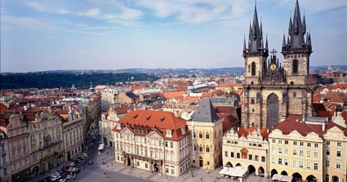 Covid-19: чехам разрешили ходить по улице без масок