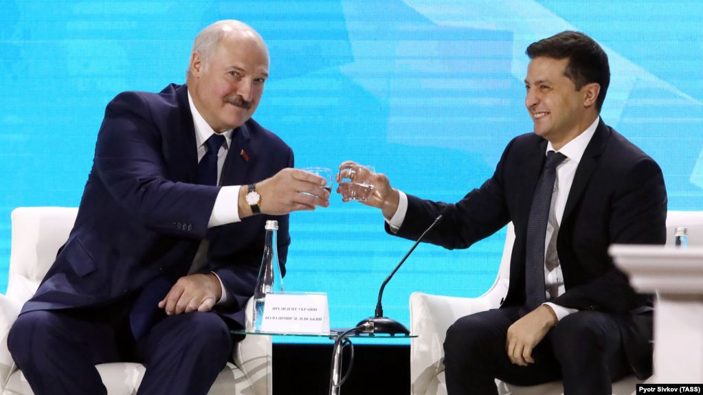 Лукашенко - Зеленскому: «чья бы корова мычала» Лукашенко - Зеленскому: «чья бы корова мычала»