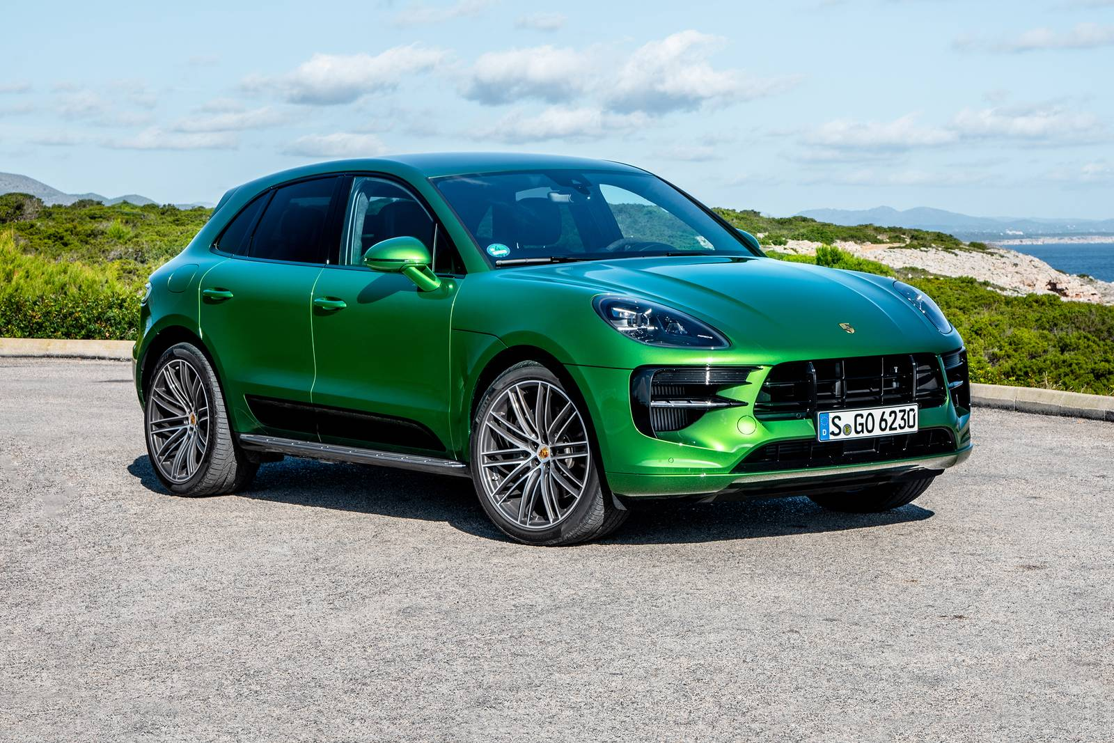 Porsche по чистой случайности раскрыл дизайн электрического Macan