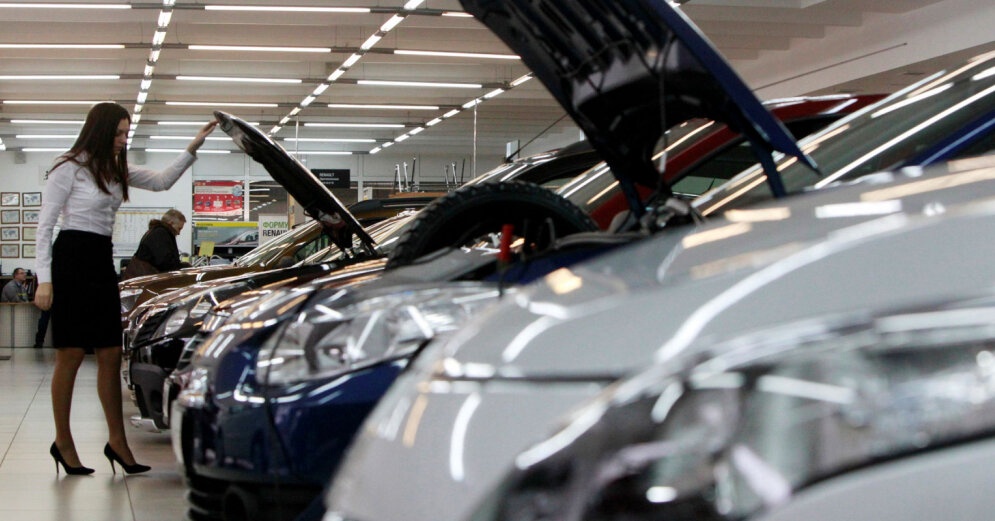 Спад продаж новых автомобилей в Латвии составил за 10 месяцев 26%