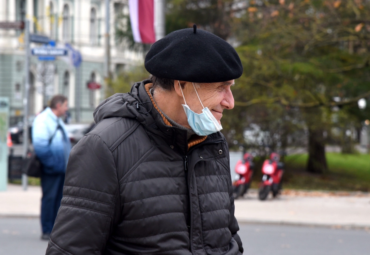 No šodienas personas bez sejas maskām nedrīkstēs ielaist publiskās iekštelpās un apkalpot