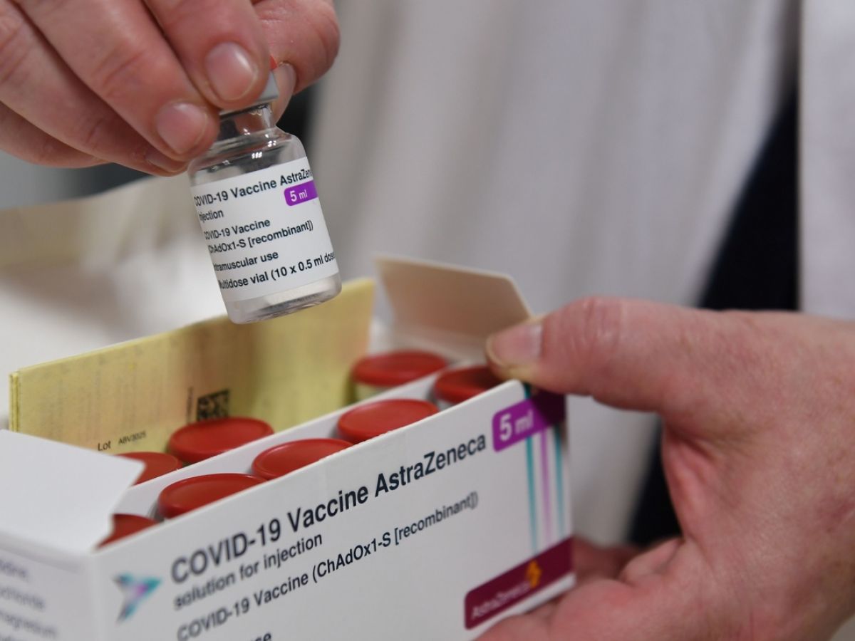 AstraZeneca: когда нужно делать второй укол?