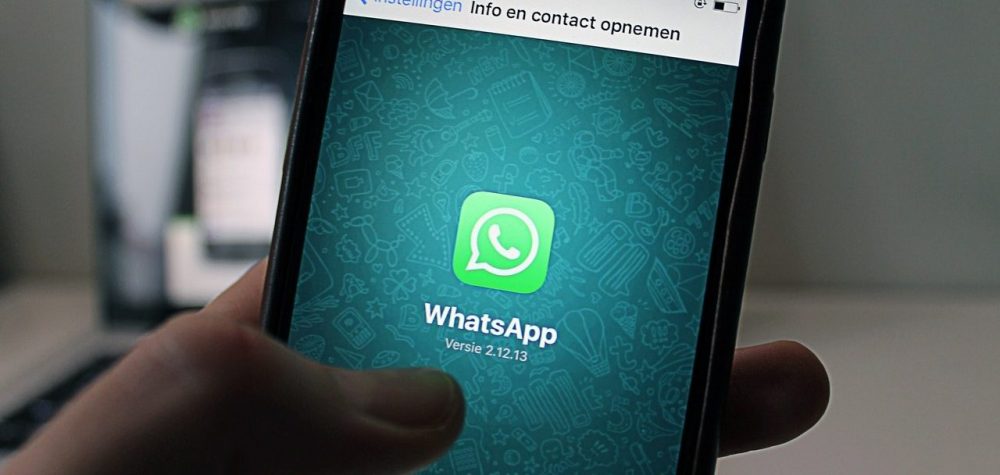 Новый способ взлома в WhatsApp: приходят SMS с кодом от родственников