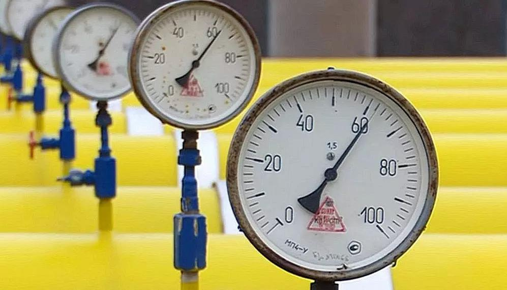 Налог на газ и нефть из России: Польша готовит Латвии "подарок"
