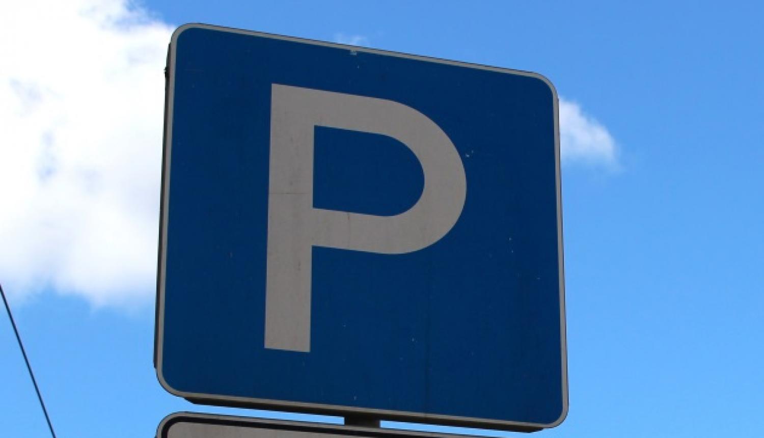 Бесплатная парковка в Риге? В октябре введут в строй 500 парковочных мест