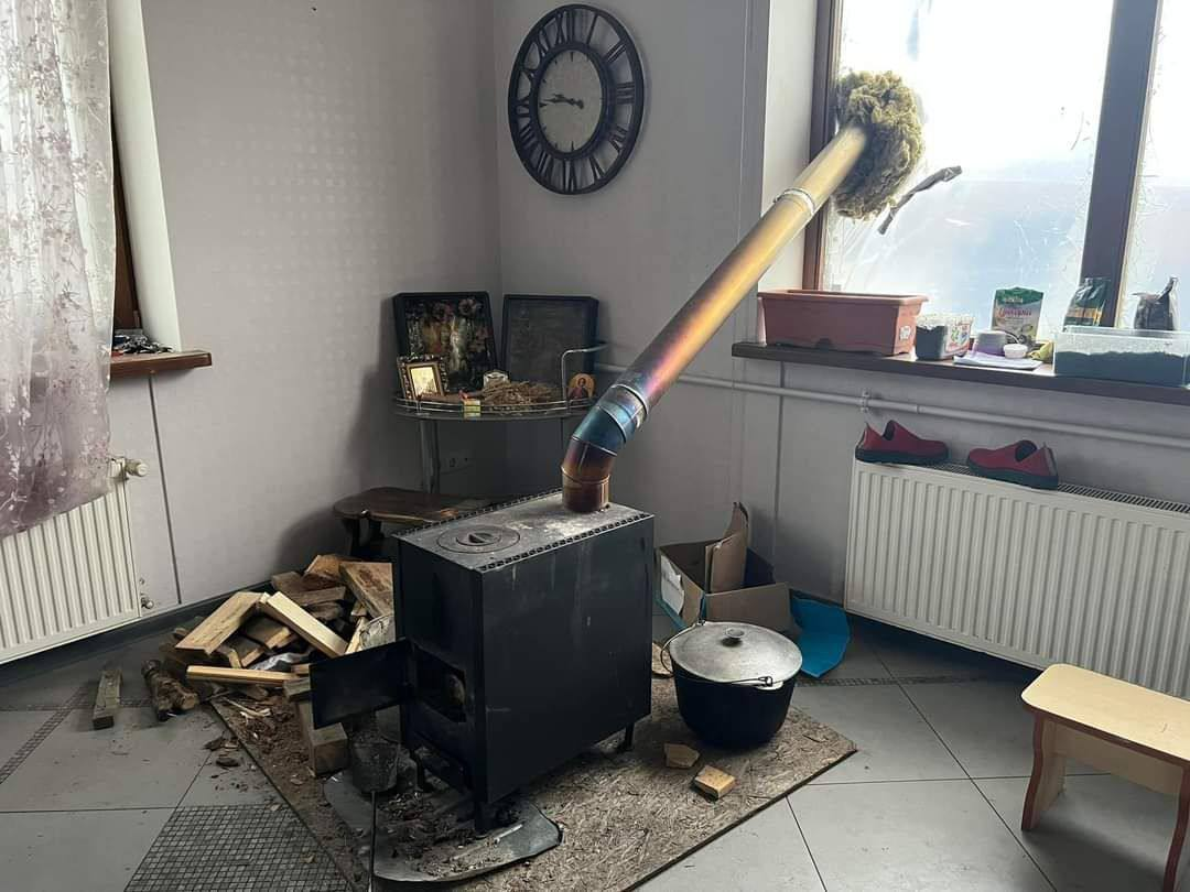 «Буржуйка» в квартире или солнечная батарея на балконе. Что можно, а что нет?