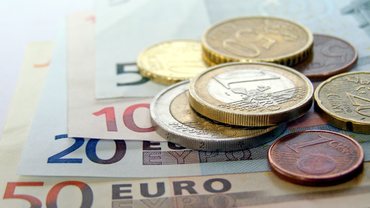 Общие долги по налогам в начале февраля составили 830,763 млн евро