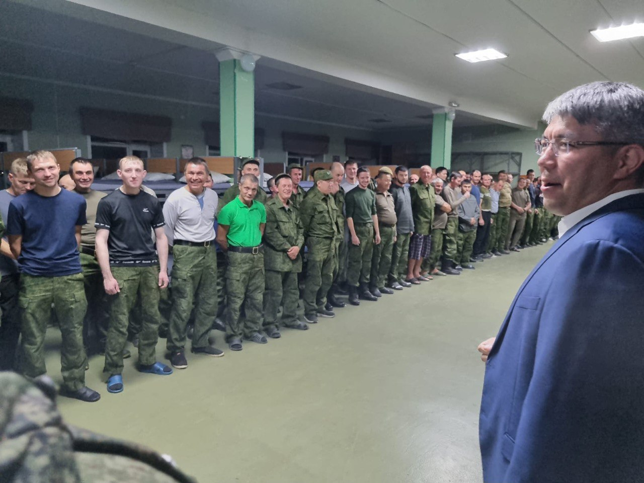 «Дойдём до каждого». Глава Бурятии пригрозил мобилизацией продавцам, которые повышают цены на спецодежду