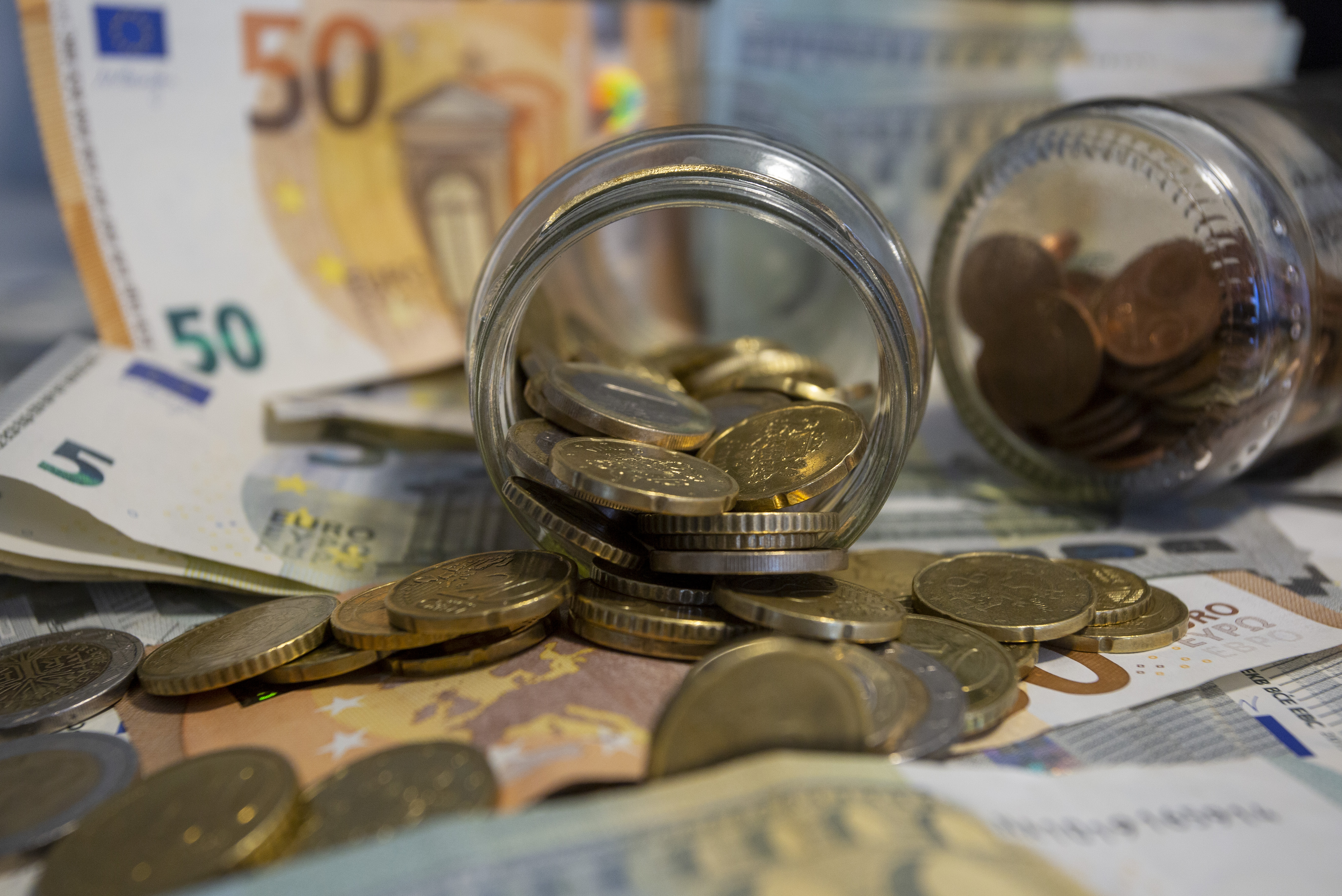 Policistu rosina apsūdzēt par vairāku desmitu tūkstošu eiro nenorādīšanu deklarācijā