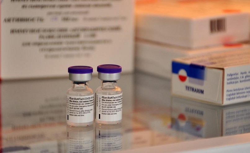Pfizer не только защищает от Covid-19, но и предотвращает его передачу