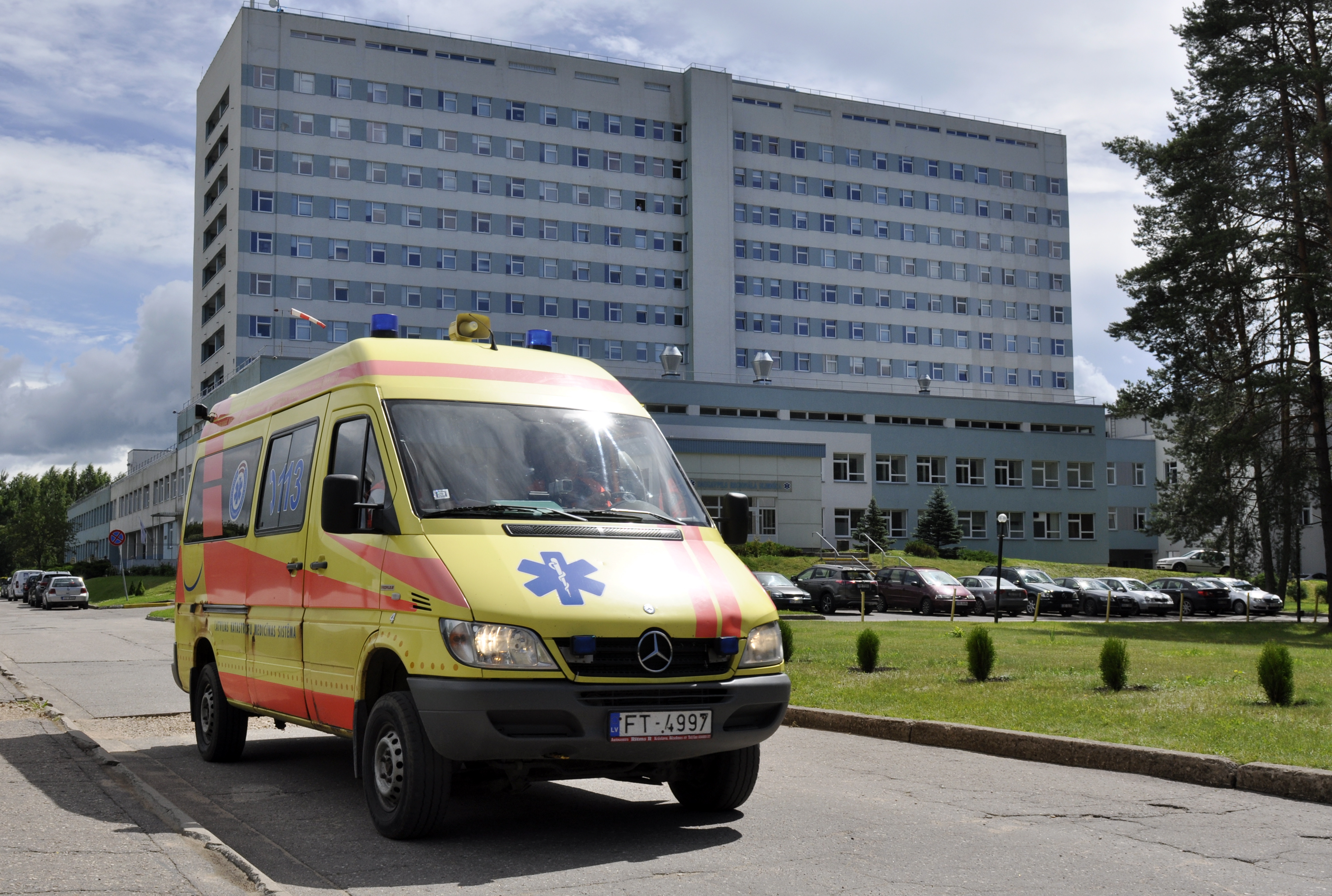 Количество пациентов с Covid-19 больницах Латвии приближается к 300