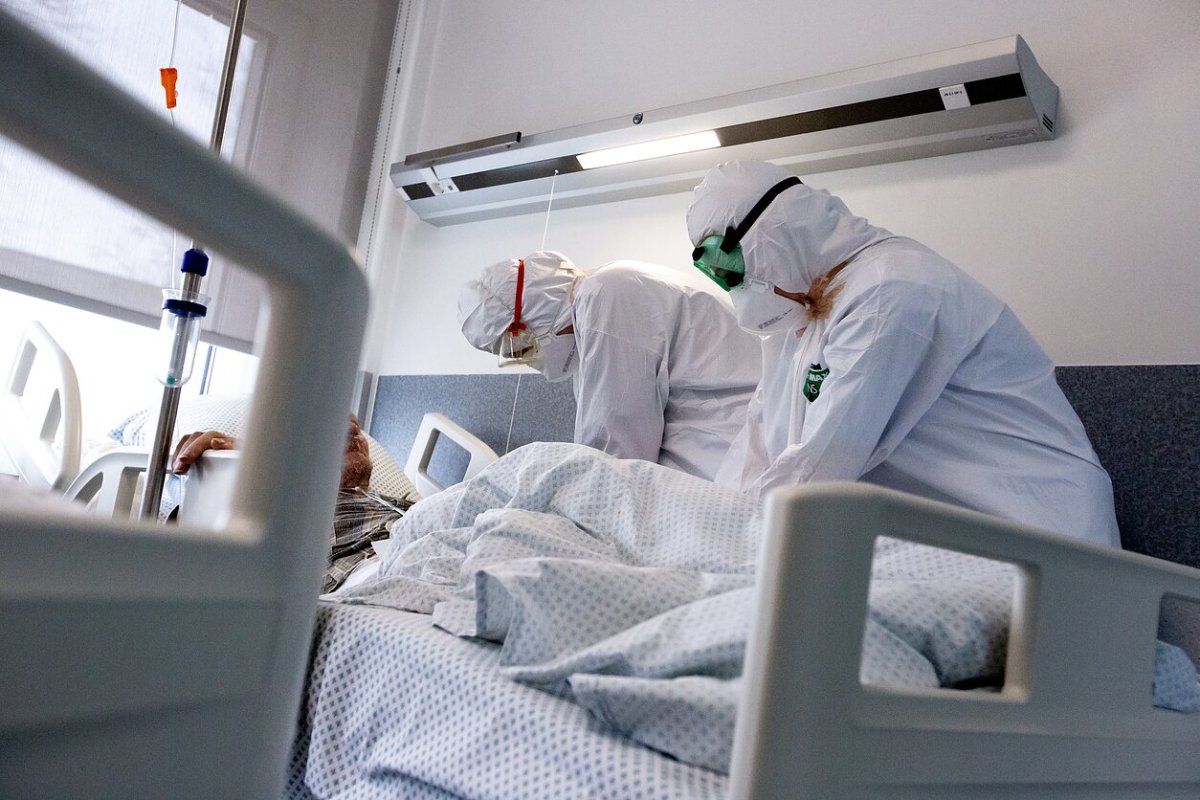 Мэр Вильнюса: заняты почти все койки для COVID-19, половина больных моложе 65-ти