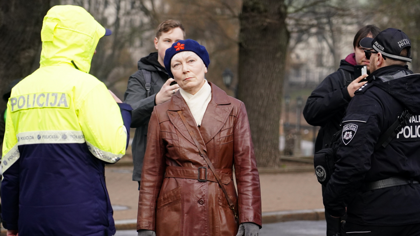 Для прокремлевской активистки Крейле требуют несколько лет тюрьмы