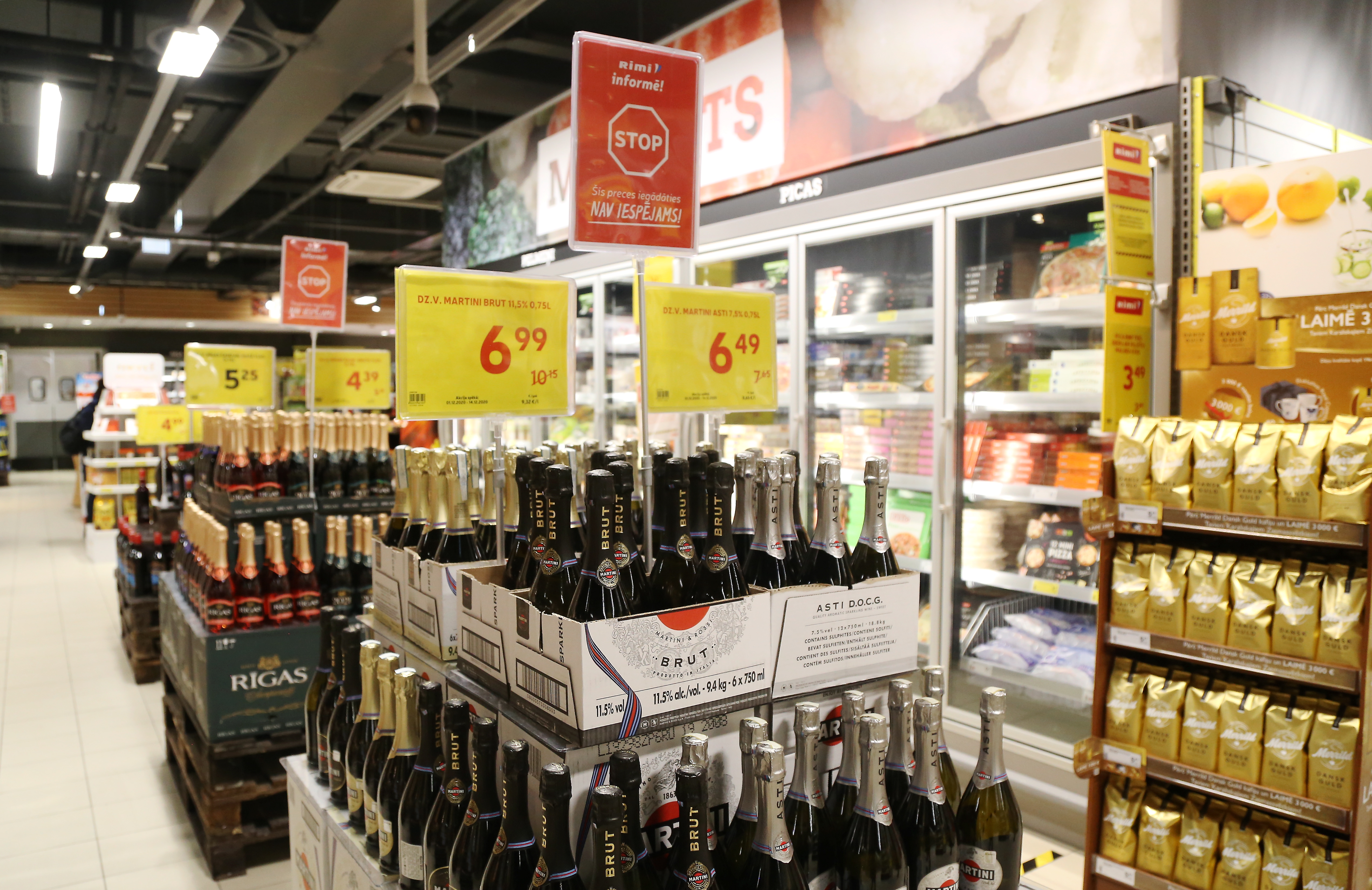 Mainās kārtība alkoholisko dzērienu tirdzniecībai internetā