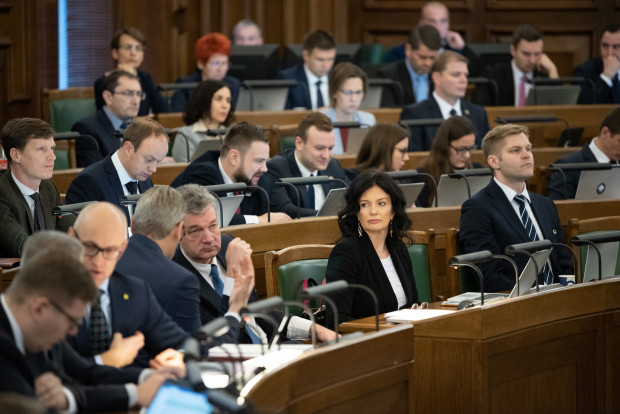 Раскол в KPV LV: четыре депутата вышли из фракции после решения по Витенбергсу