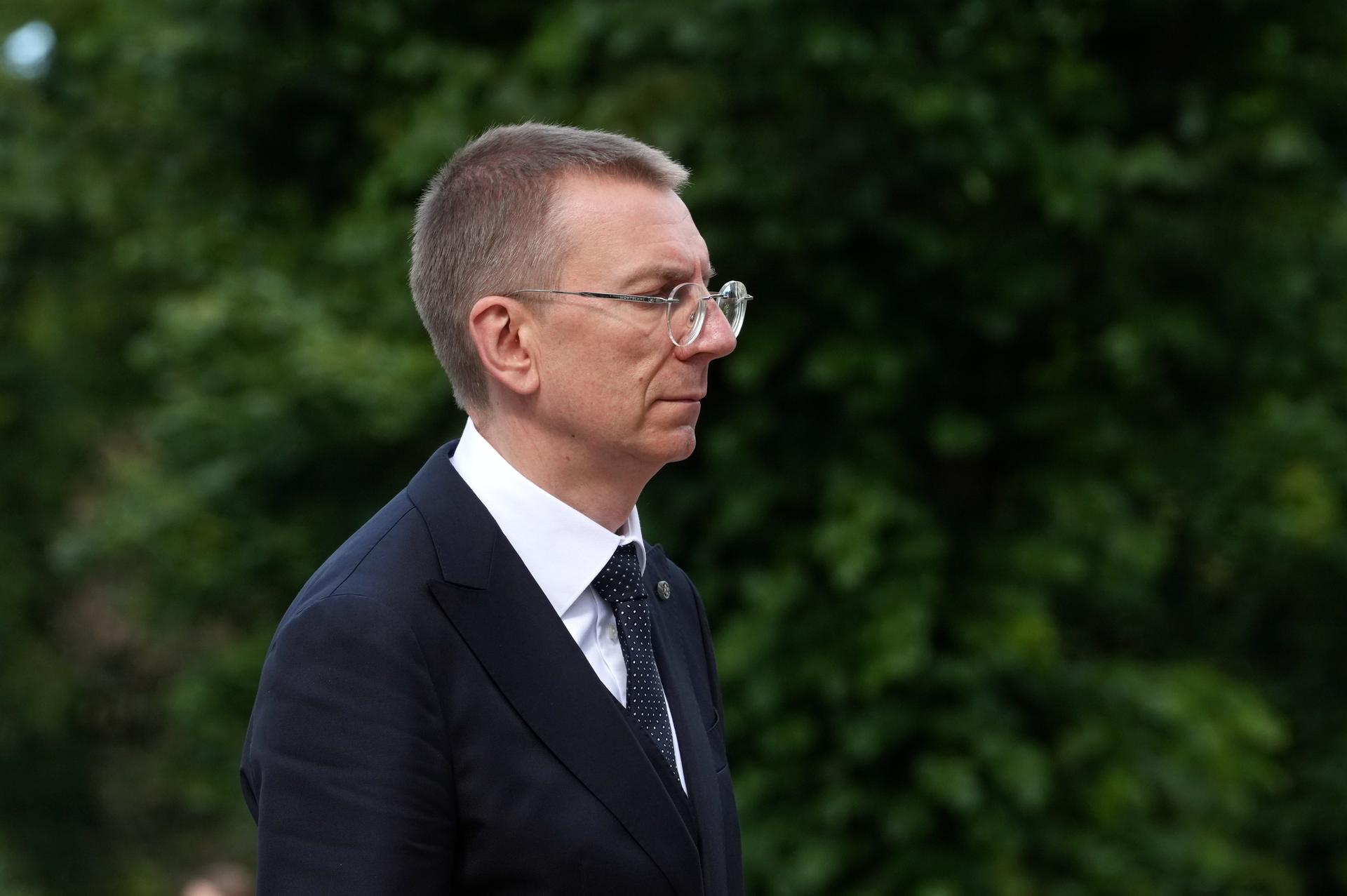 Президент на два месяца приостанавливает принятые Сеймом поправки к закону о нотариате по введению института партнерства