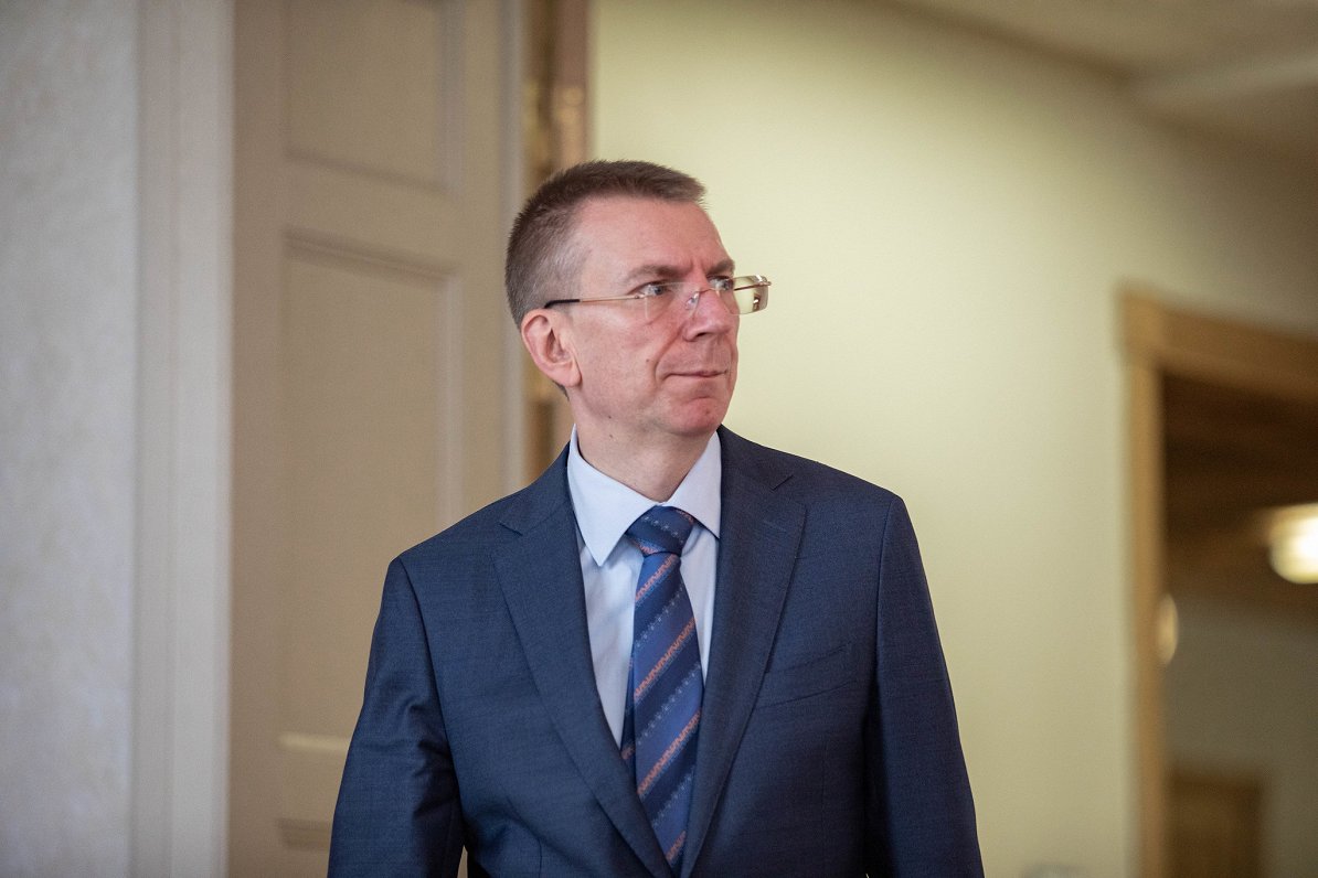 Латвия прекращает выдачу виз гражданам России Латвия прекращает выдачу виз гражданам России