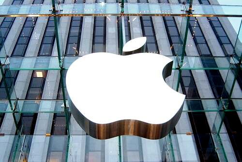 Apple вслед за Google пригрозила удалить популярную у сторонников Трампа соцсеть