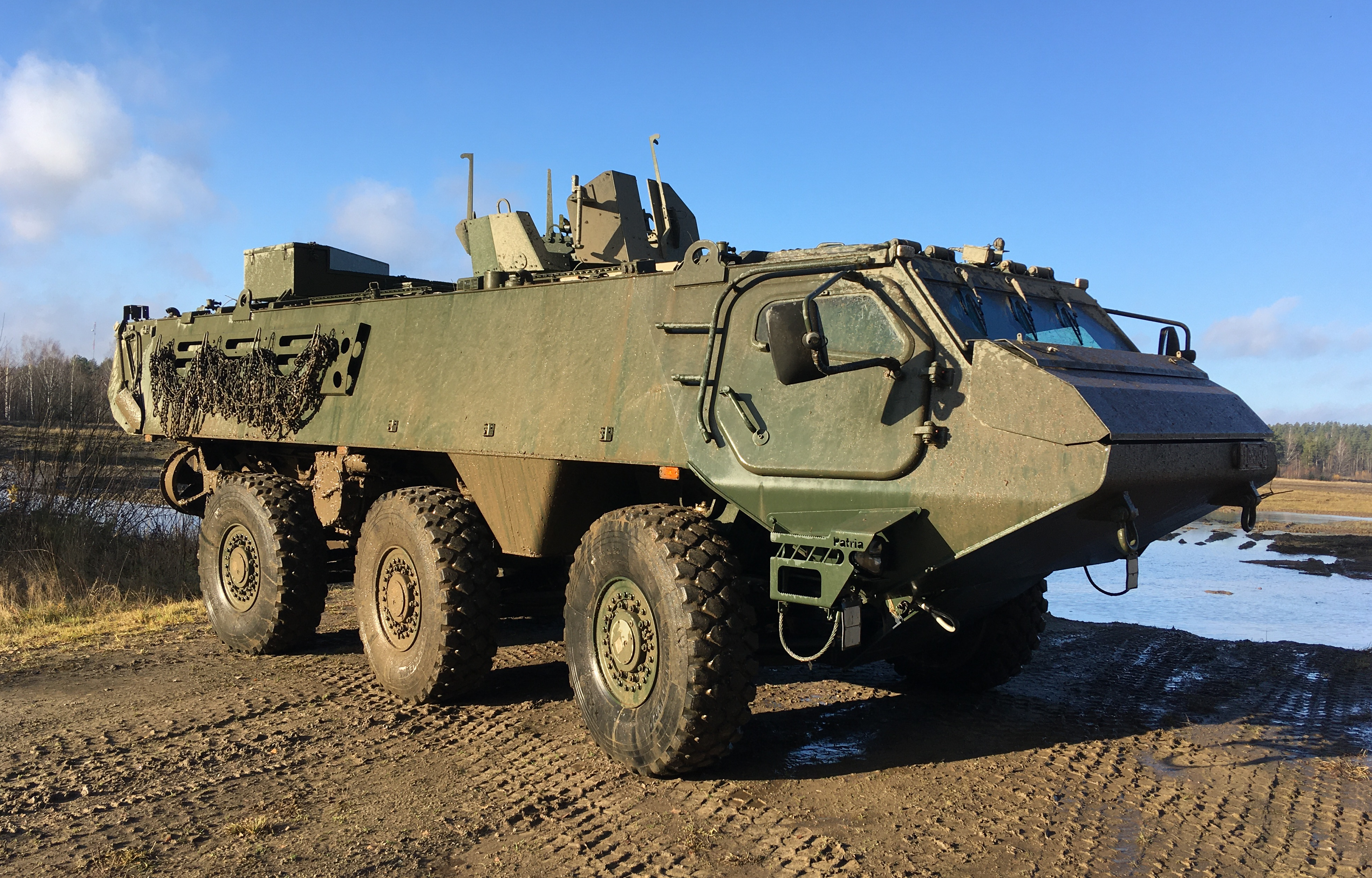 Латвия поставит Украине бронетранспортеры "Patria"