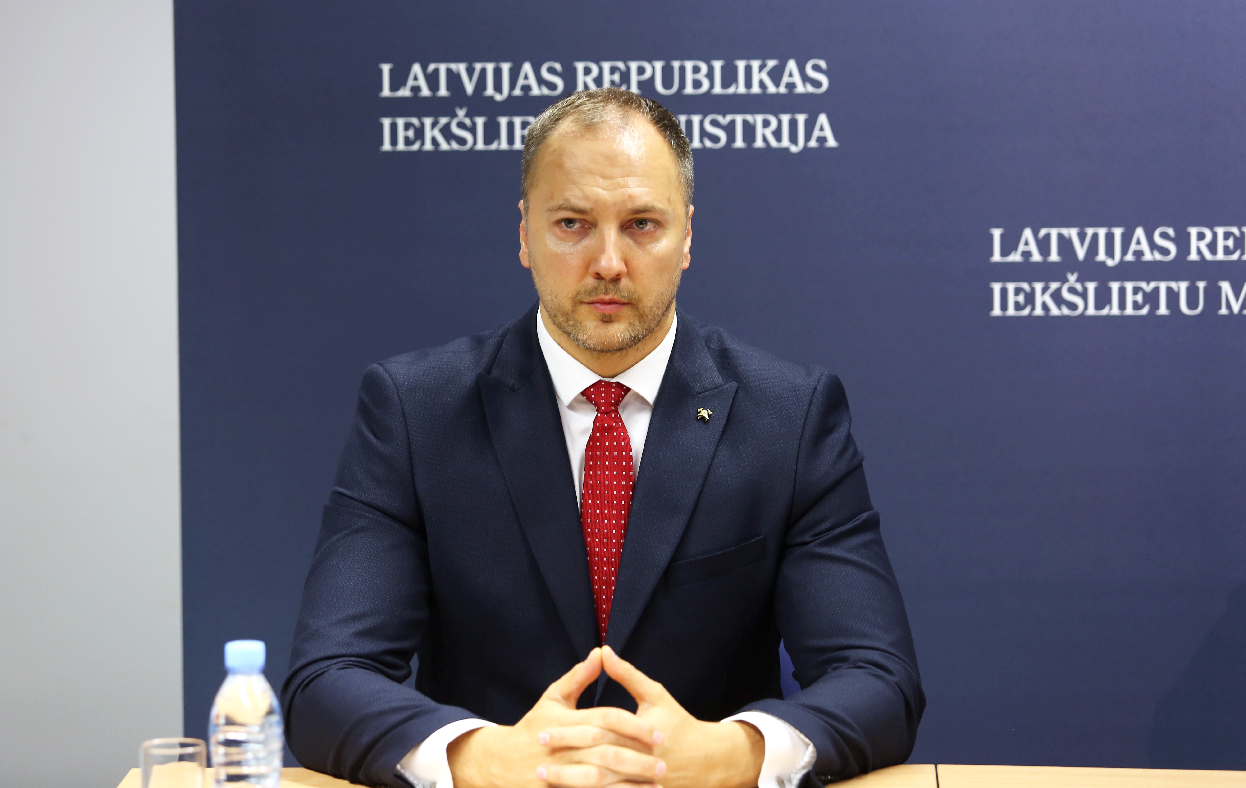 Ģirģens aicina Saeimu nepalielināt viņam algu 2021.gadā Ģirģens aicina Saeimu nepalielināt viņam algu 2021.gadā