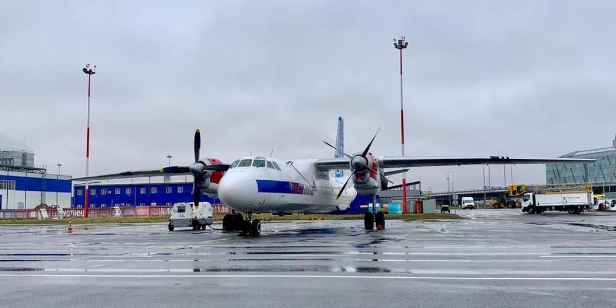 Самолет латвийской авиакомпании совершил аварийную посадку в Пулково
