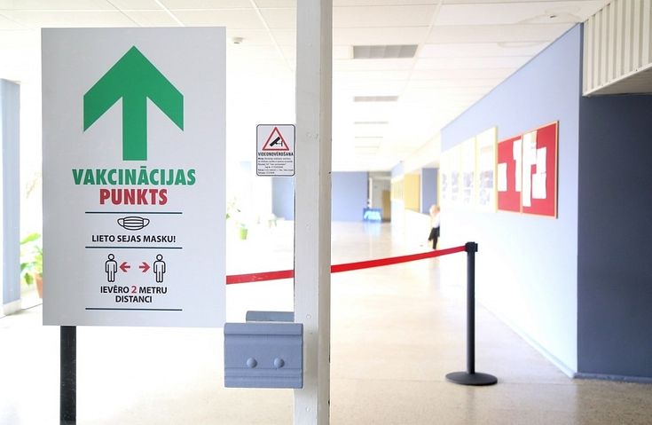 33% населения завершили вакцинацию и 33% сделали первую прививку