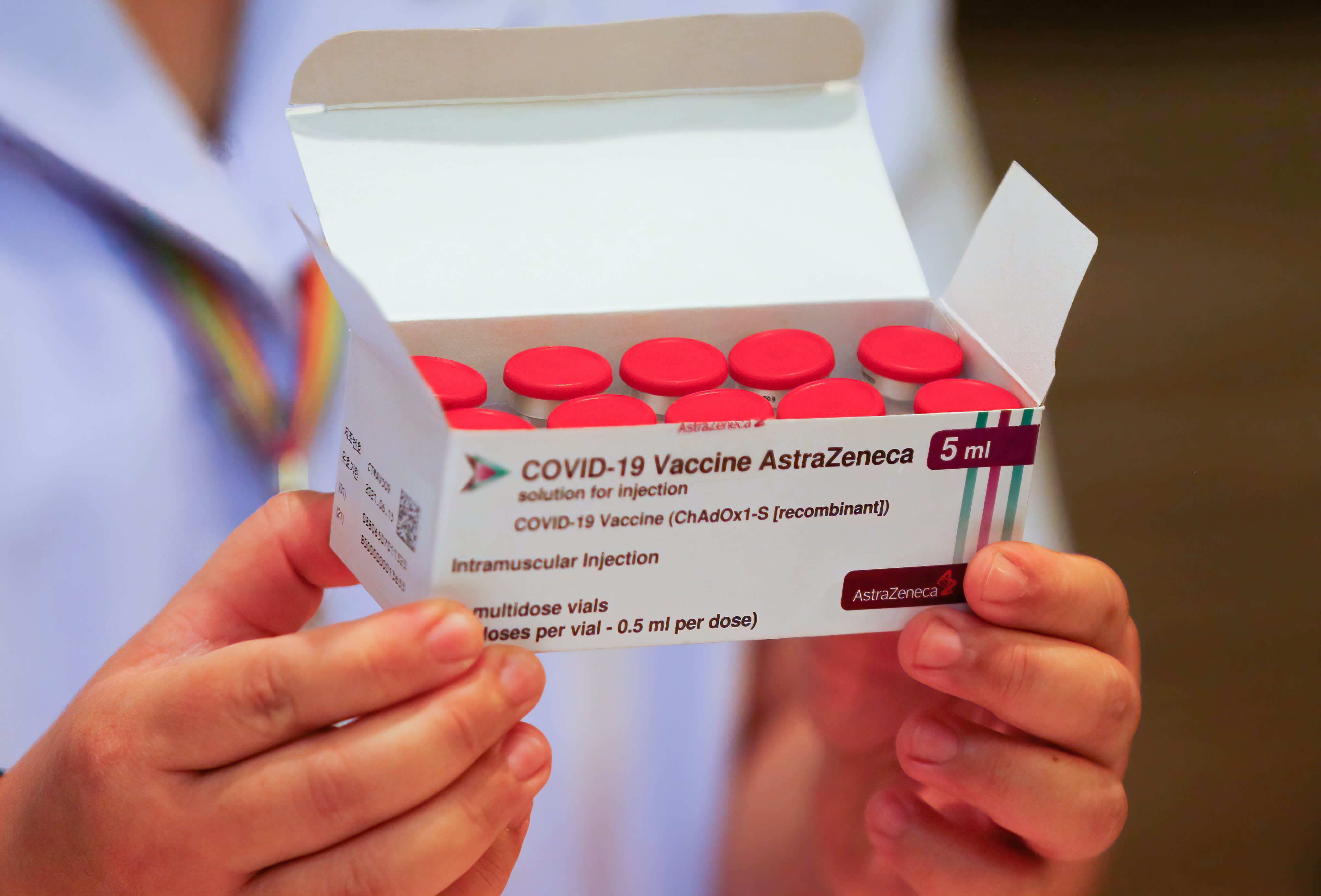 AstraZeneca: в руководстве Агентства лекарств ЕС заявили о связи вакцины с тромбами