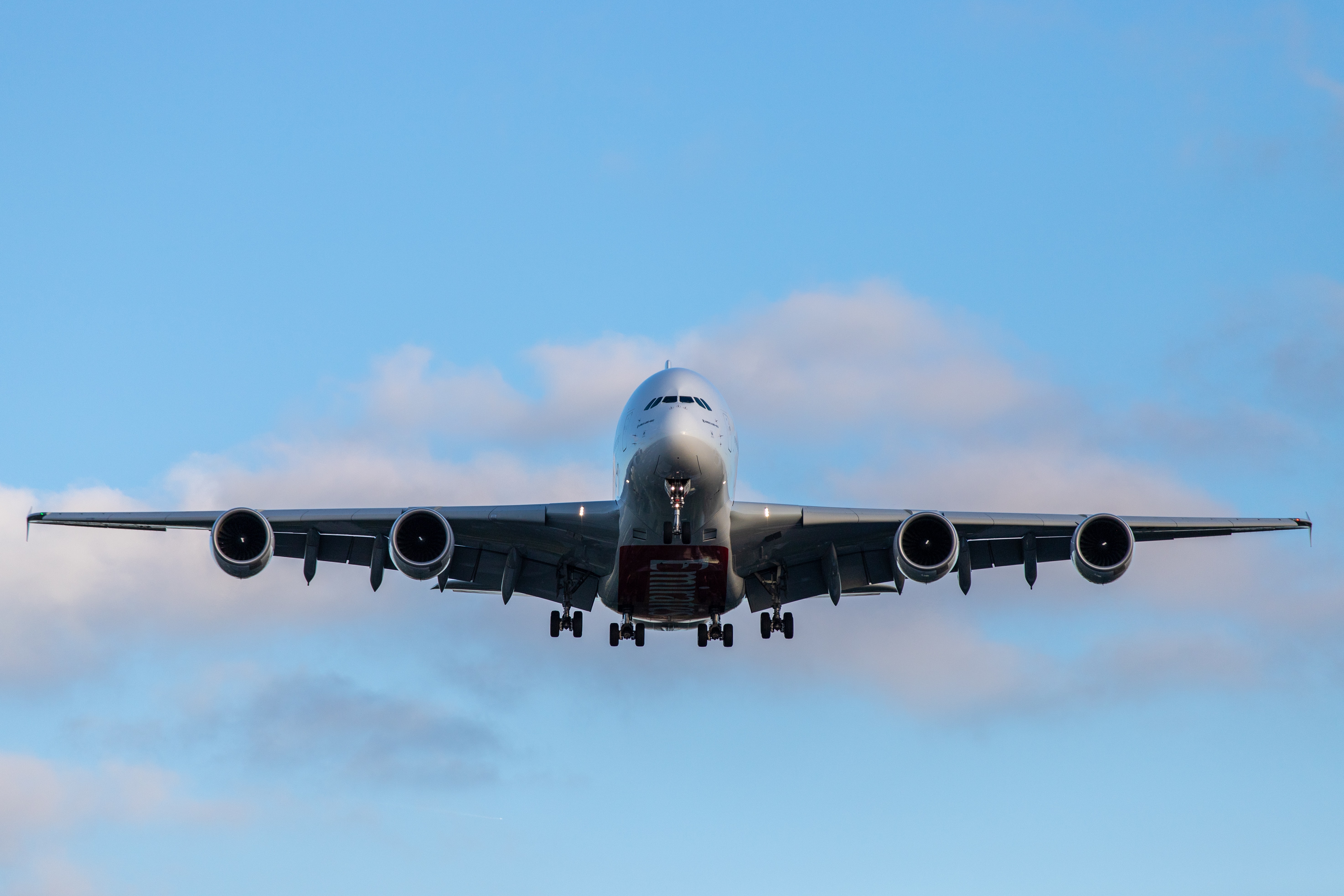 Neskatoties uz aviosatiksmes apsīkumu, pieaudzis lidmašīnu avārijās bojāgājušo skaits