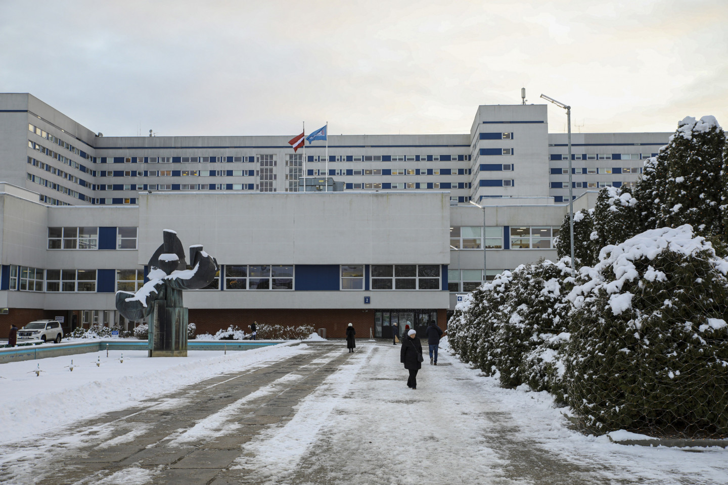 Covid-19: За сутки 808 заболевших, еще 15 человек умерли